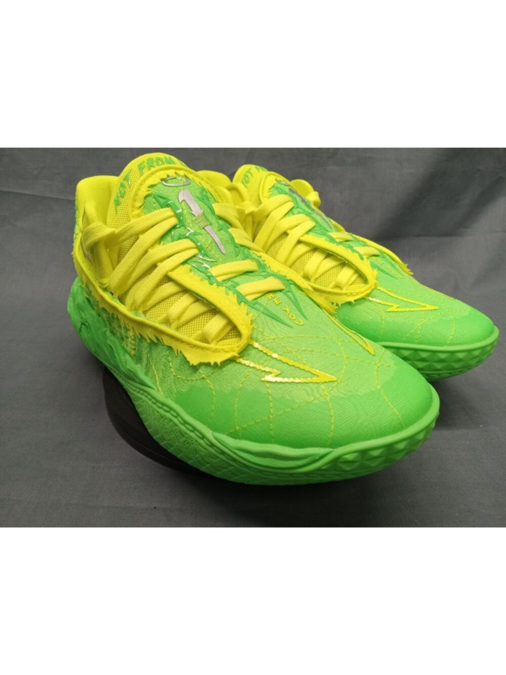 Puma LaMelo Ball MB.05 'Flourish' Sneaker Green Yellow Boys Size 4.5 NEW IN BOX! - Picture 10 of 12